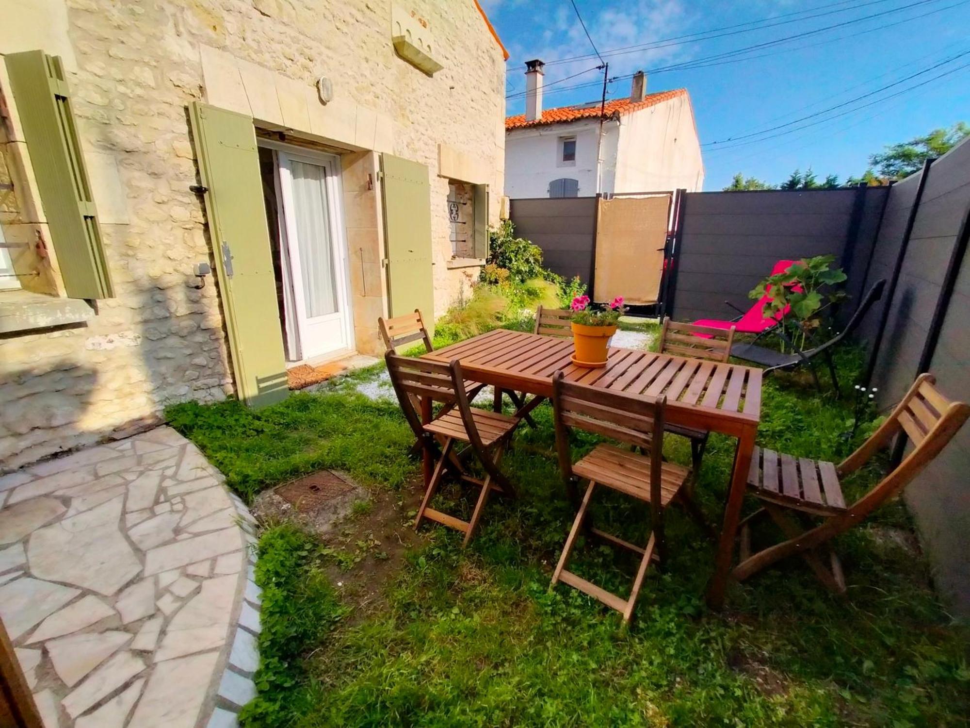 Soleil Villa Роаян Екстериор снимка